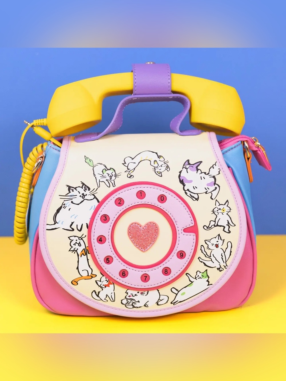 Retro Phone Purse - Picture 2 of 14